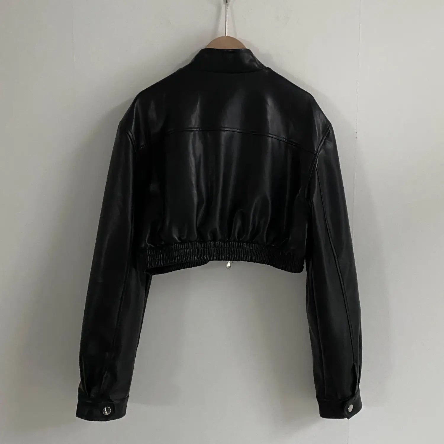 French Style Retro Design Zipped Stand Collar Elastic And Waisted Short Biker’s Leather Jacket Women