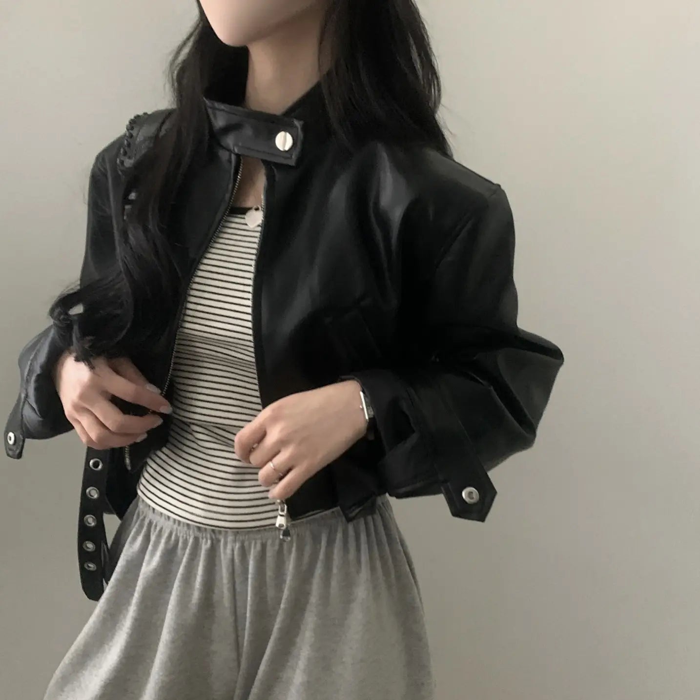 French Style Retro Design Zipped Stand Collar Elastic And Waisted Short Biker’s Leather Jacket Women