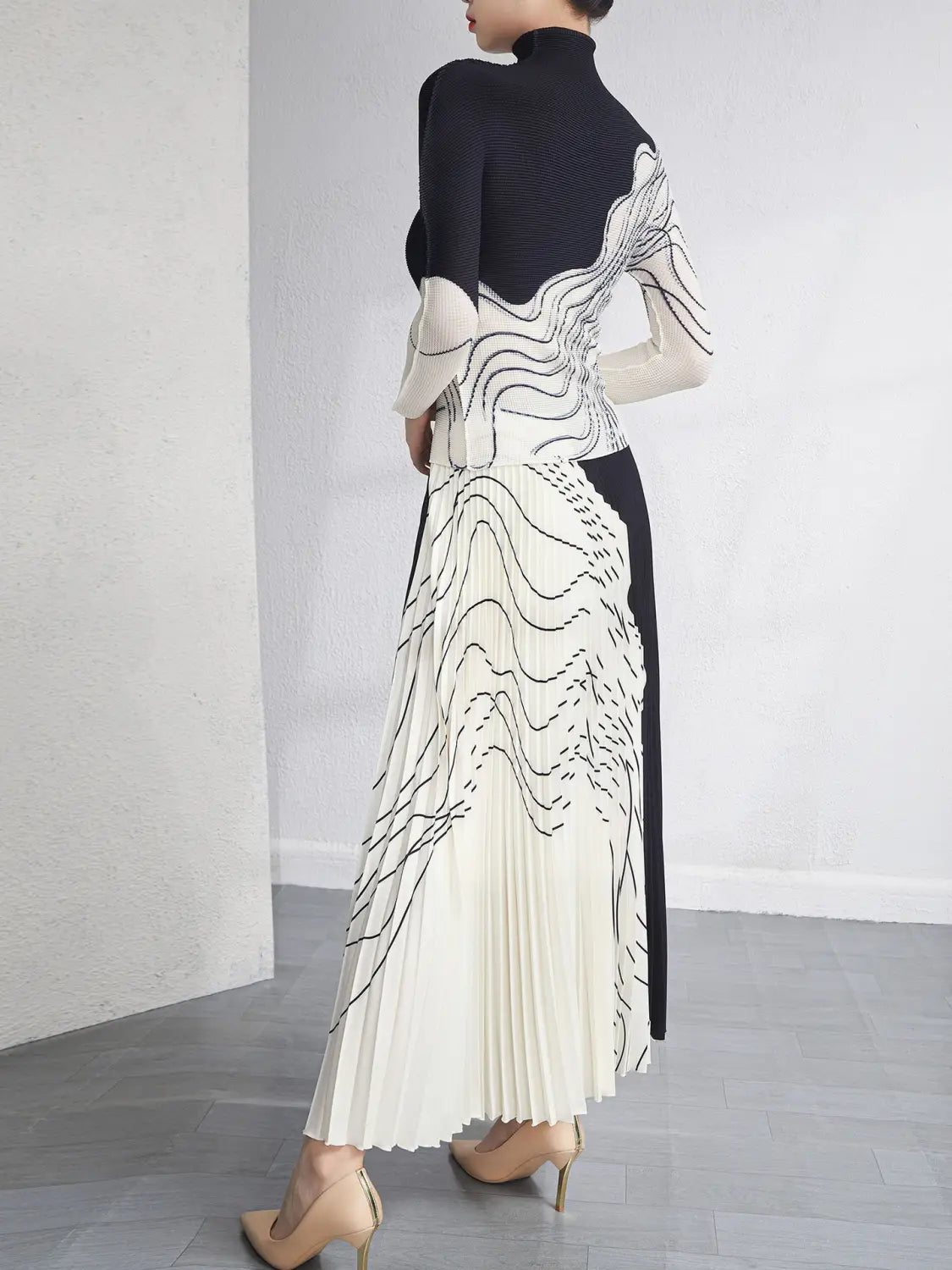 High-grade Printed Curve Top Age-reducing Skirt Suit