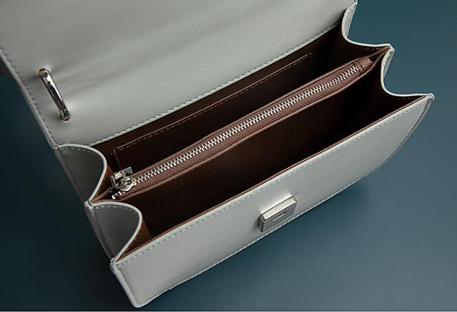 Luxury Cowhide Shoulder Strap Bag High-End Fashion Online
