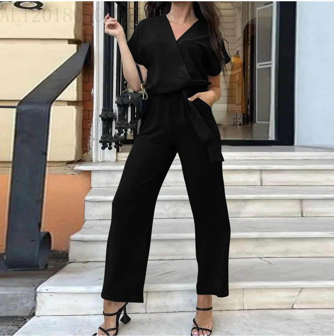 Women’s Short-sleeved V-neck Pocket Jumpsuit