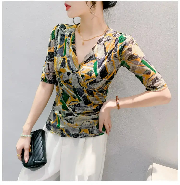Casual Retro Standard Half Sleeve Regular V-neck All-match Bottoming Shirt