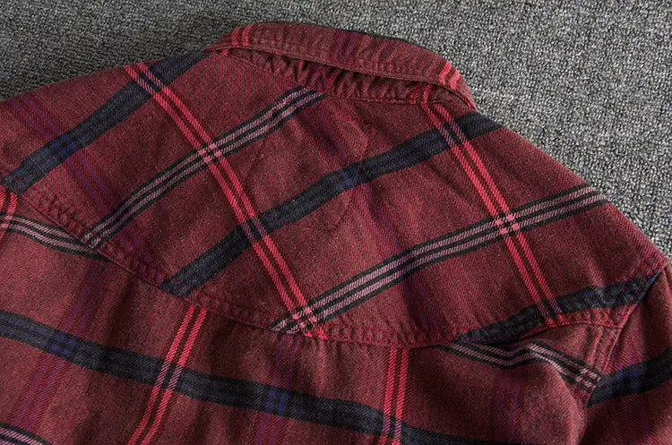 Slim all-match Men’s Casual Plaid Long-sleeved Shirt