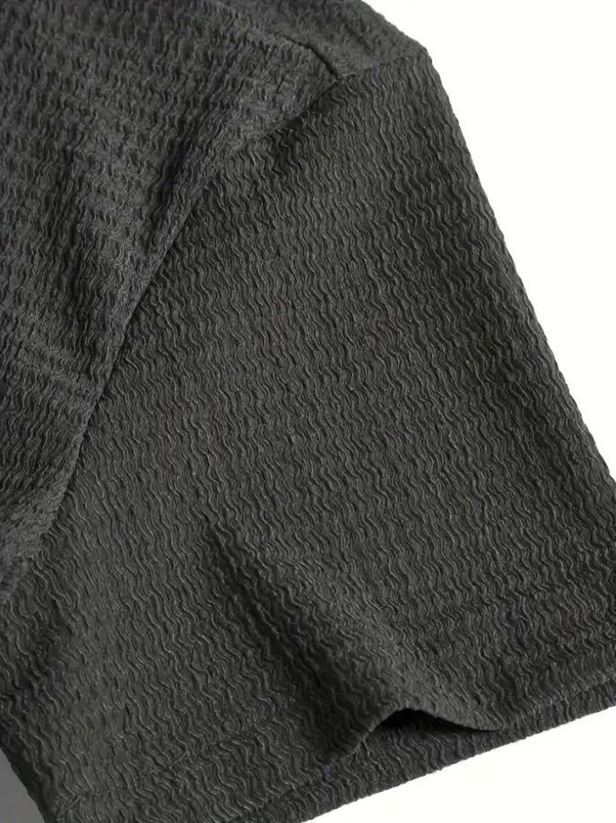 Holiday Leisure Wrinkle Men’s Short Sleeve Shirt