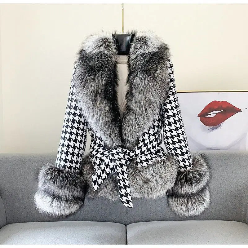 Fur Coat Women’s Short Houndstooth Fur Collar Silver Fox Fur Jacket