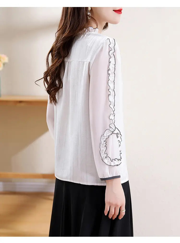 Women’s Sleeved Acetate Jacquard Top With Wooden Ear Collar Plate