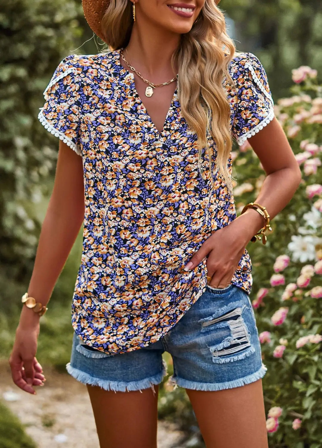 Women’s V-neck Printed Spring And Summer Casual T-shirt Top