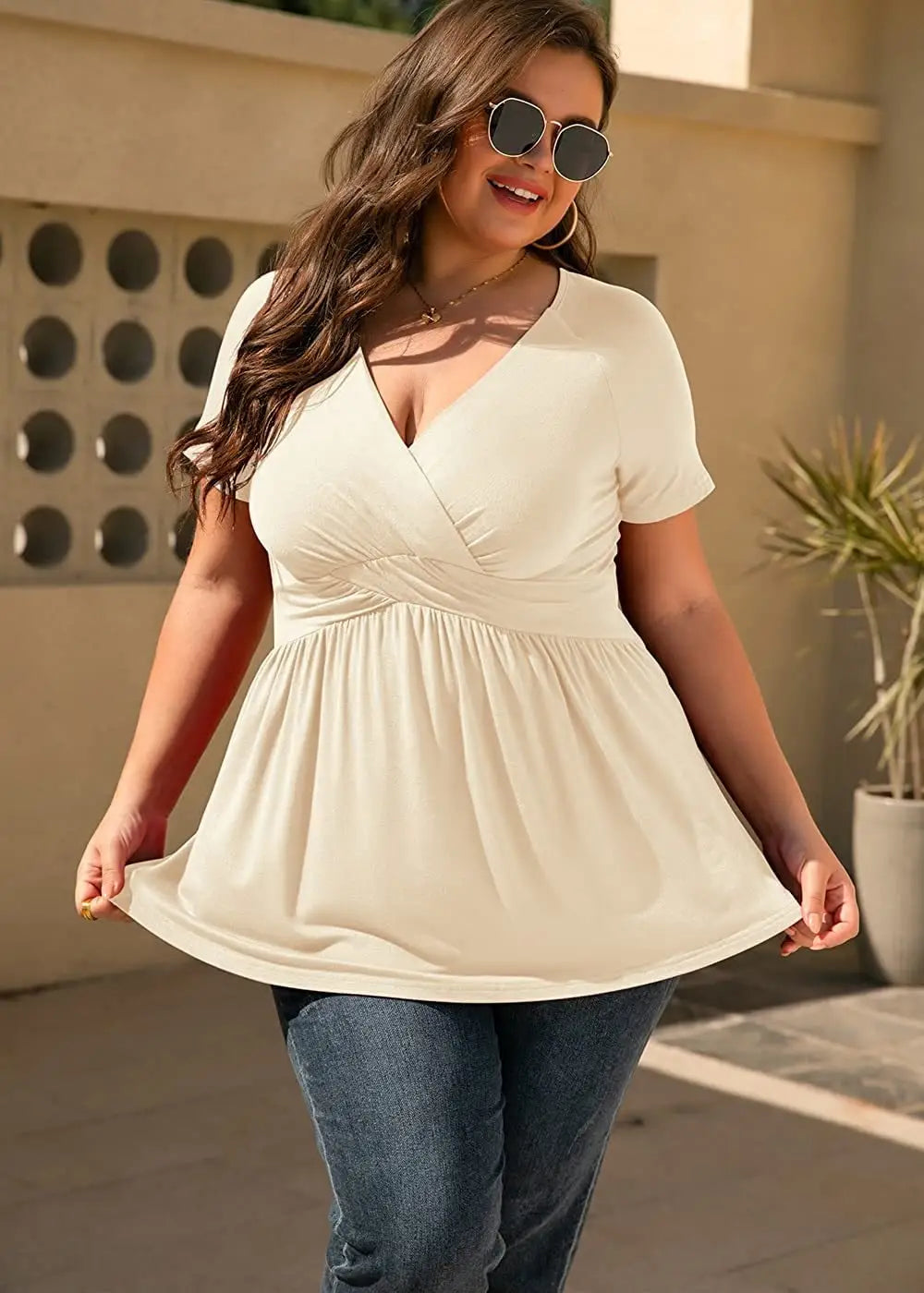 Women’s Plus Size T-shirt V-neck Top