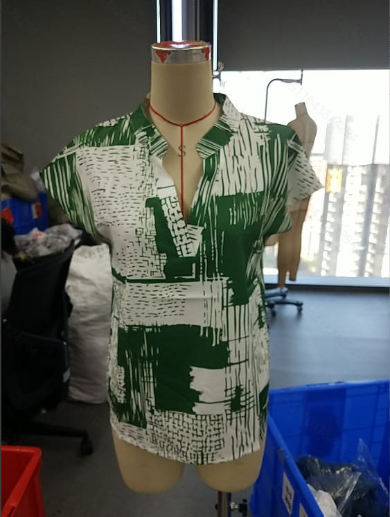 Short Sleeve V-neck Printed Shirt