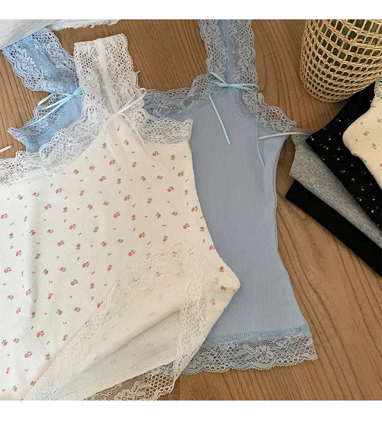 Sweet And Spicy Lace Stitching Floral Slim-fitting Suspenders Vest