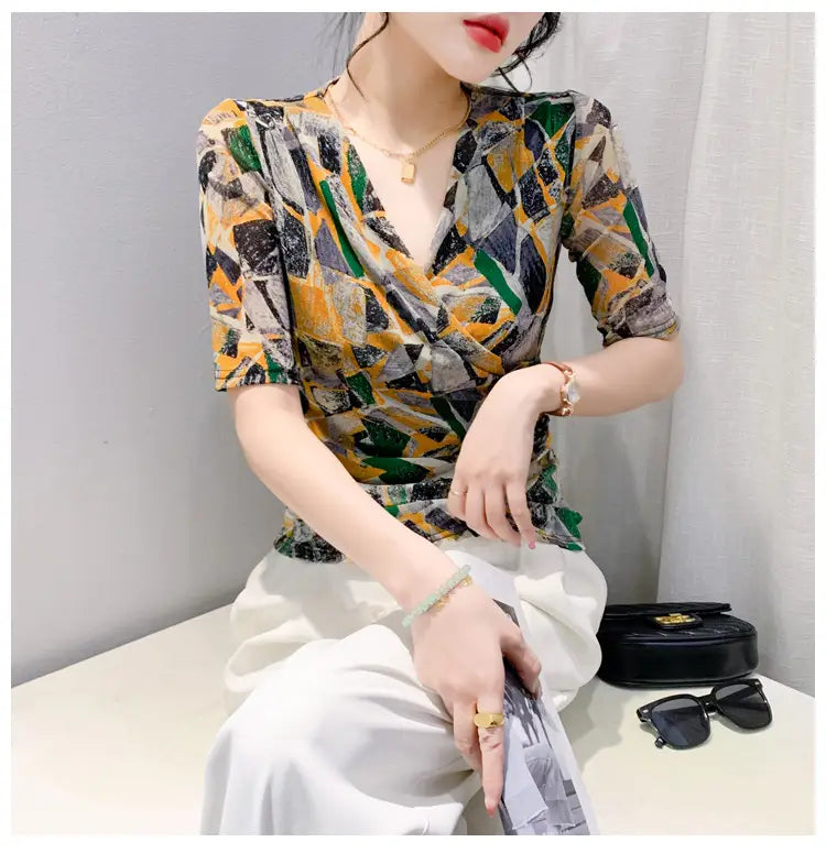 Casual Retro Standard Half Sleeve Regular V-neck All-match Bottoming Shirt