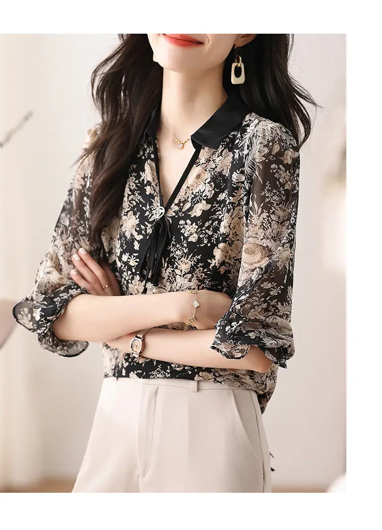 Middle-aged Mother Floral Shirt Top