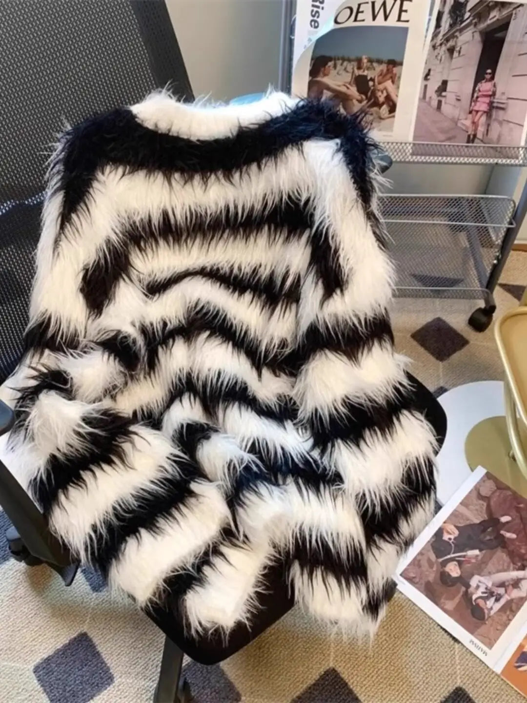 New Black And White Striped Sweater For Men