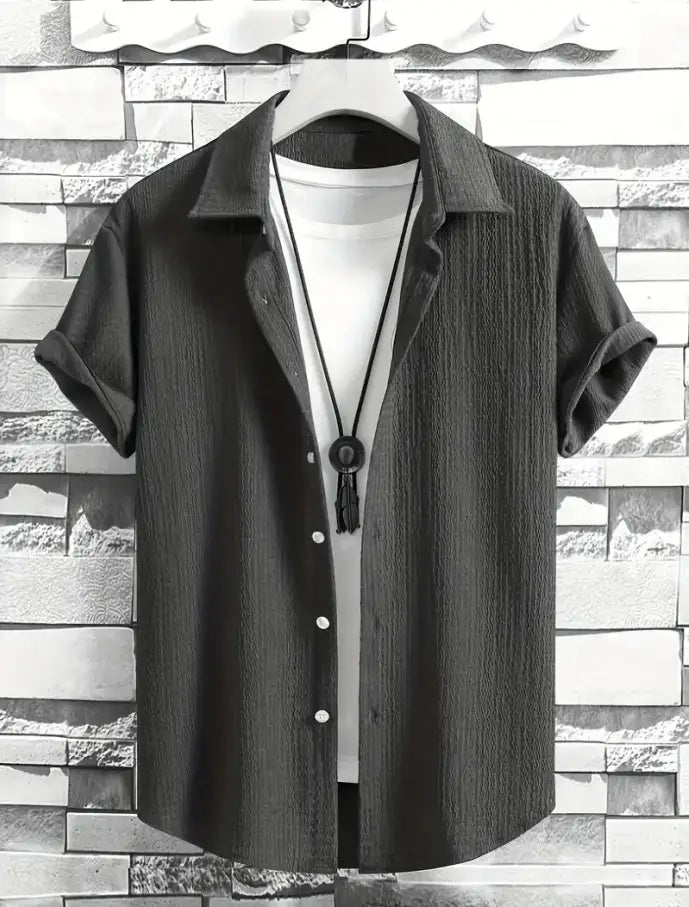 Holiday Leisure Wrinkle Men’s Short Sleeve Shirt