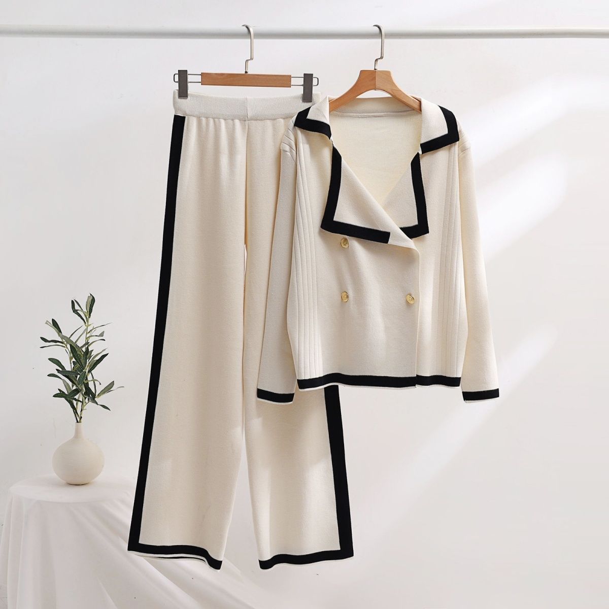 Women’s Autumn Knitted Wide-leg Pants Two-piece Set - Apricot / S