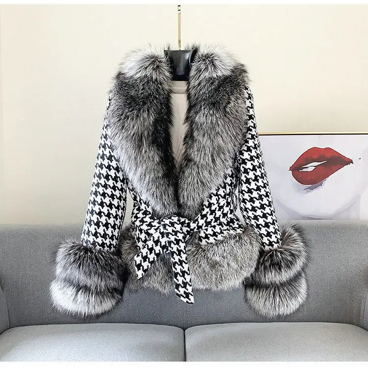 Fur Coat Women’s Short Houndstooth Fur Collar Silver Fox Fur Jacket