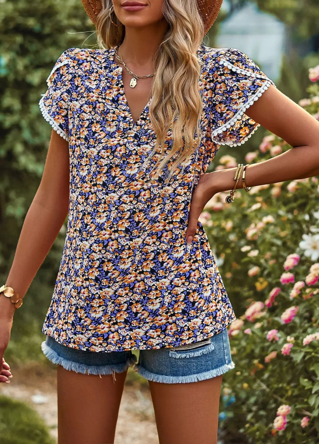 Women’s V-neck Printed Spring And Summer Casual T-shirt Top