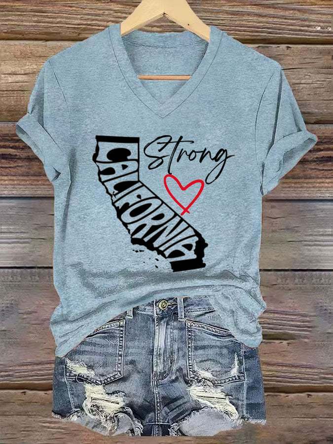 Top Women’s V-neck Casual Short Sleeve Letter Red Heart - Light Blue / S