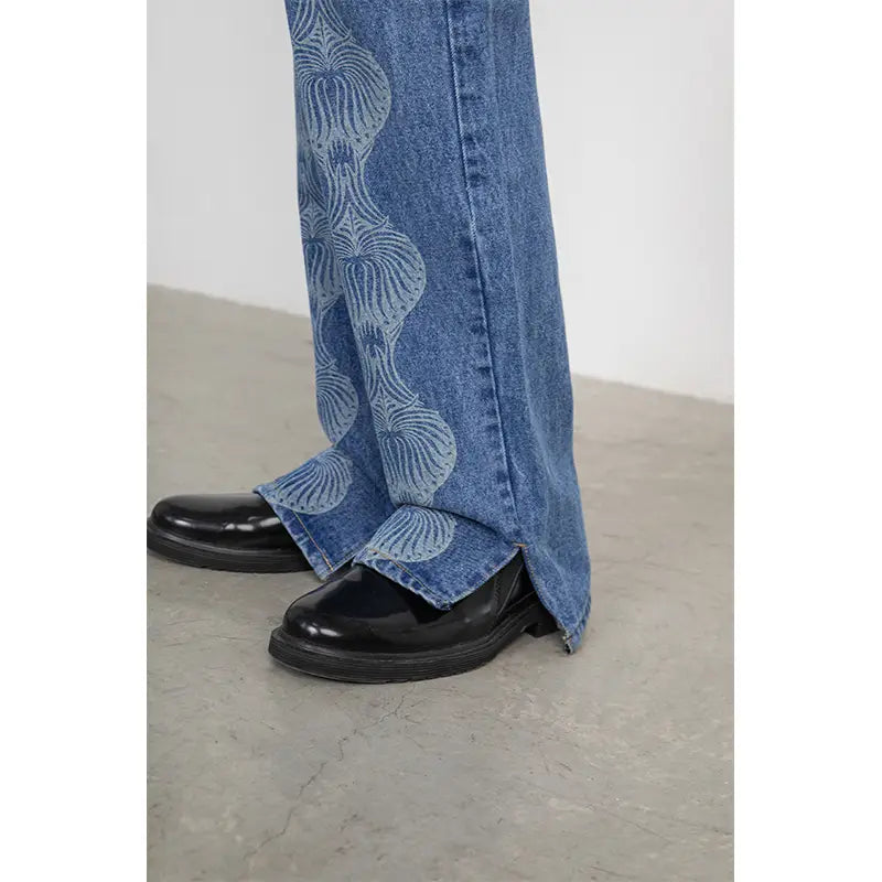 Women’s Cutout Burnt Hem Slit Jeans