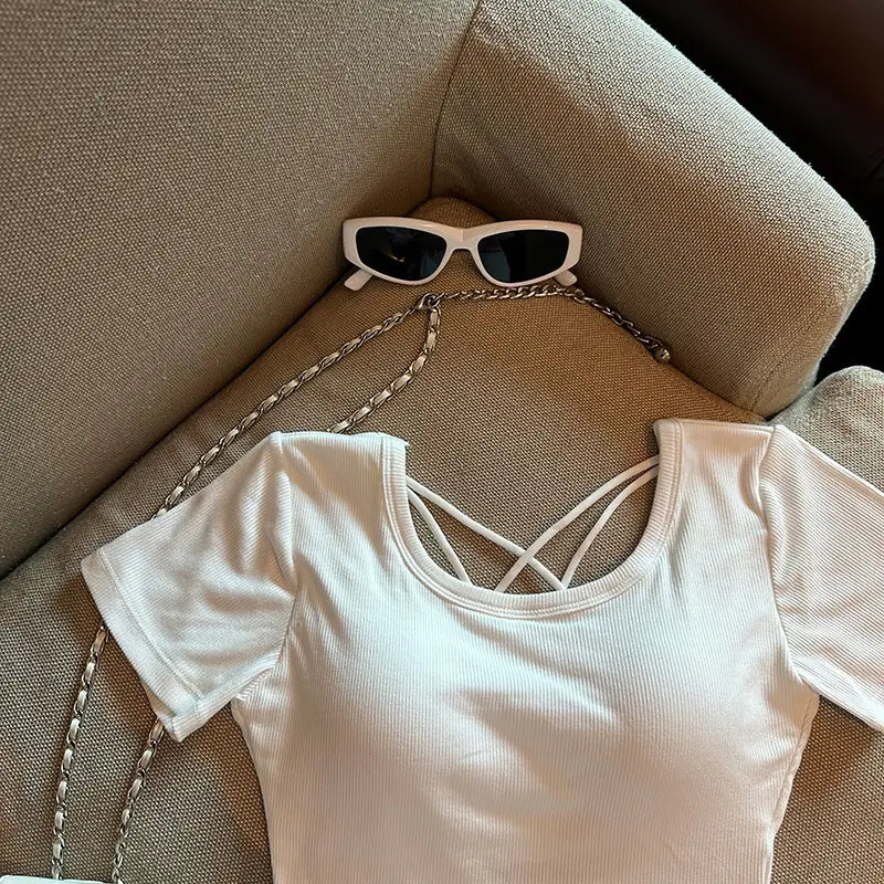 Chest Pad Pure Desire Wind Back Hollow Design T-shirt