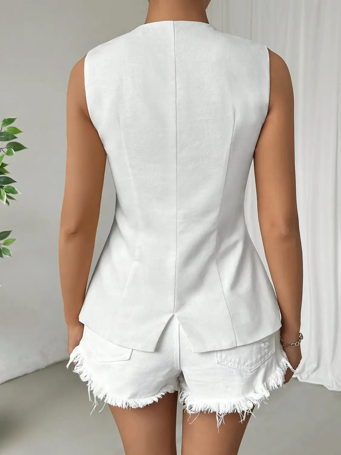 Sleeveless Button Round Neck Elegant Vest