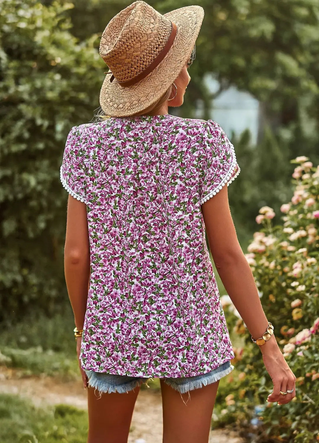 Women’s V-neck Printed Spring And Summer Casual T-shirt Top