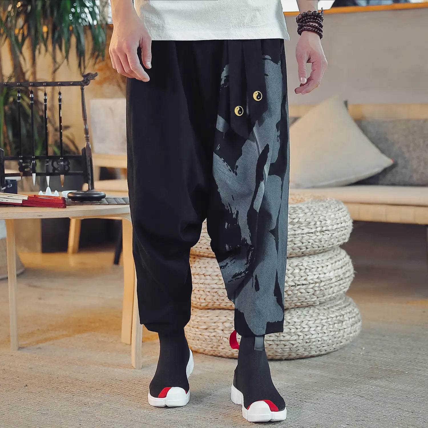 Chinese Style Cotton And Linen Baggy Men’s Loose Cropped Pants With Printed Ankle Cuffs