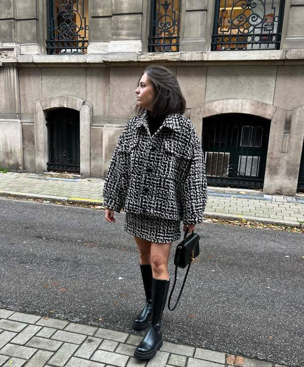 Lapel Color Contrast Short Coat - Black / S