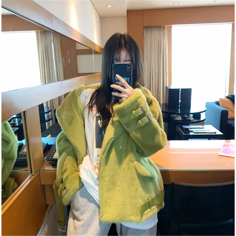 Women’s coat leather buckle fur coat women