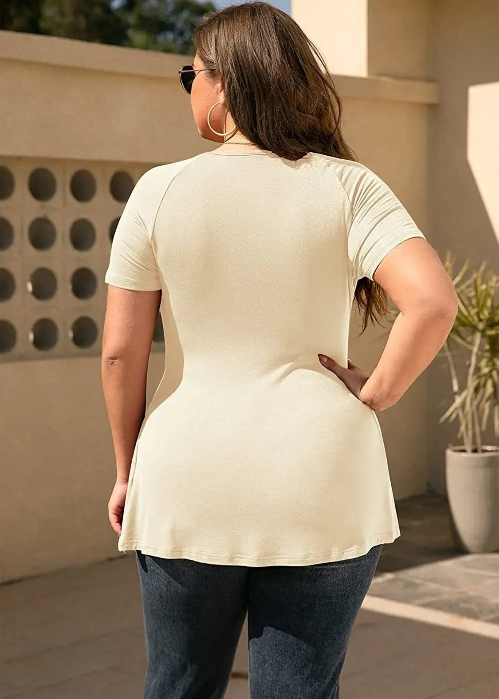 Women’s Plus Size T-shirt V-neck Top