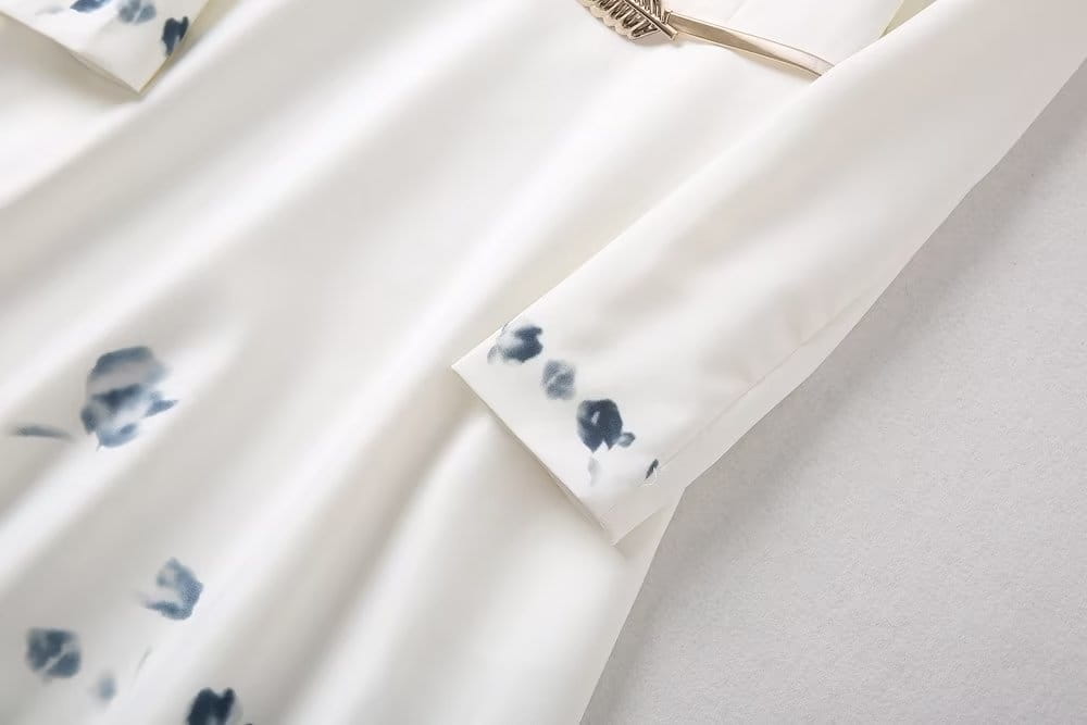 White Ink Wash Print Big Swing V-neck Long Sleeve Dress