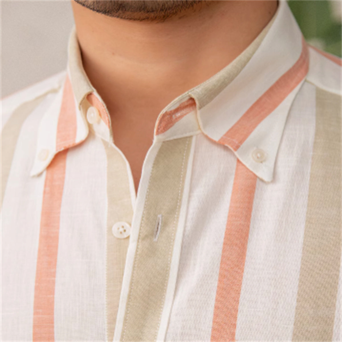 Men’s Breathable All-match Concealed Buttoned Pointed Collar Shirt