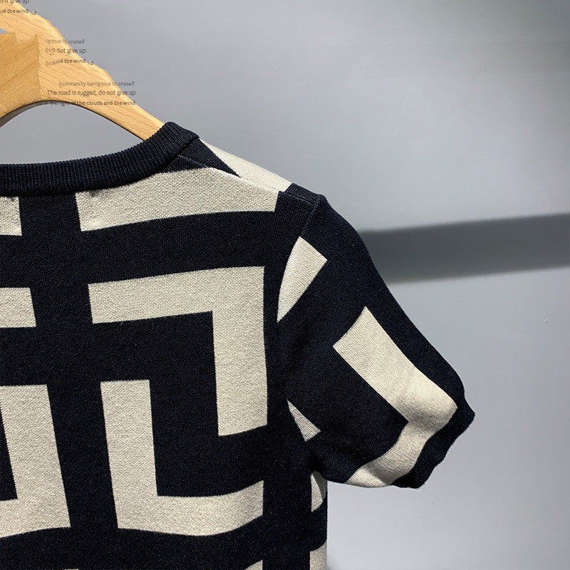 Men’s New Fashion Versatile Geometric Jacquard Sweater Half Sleeve Round Neck