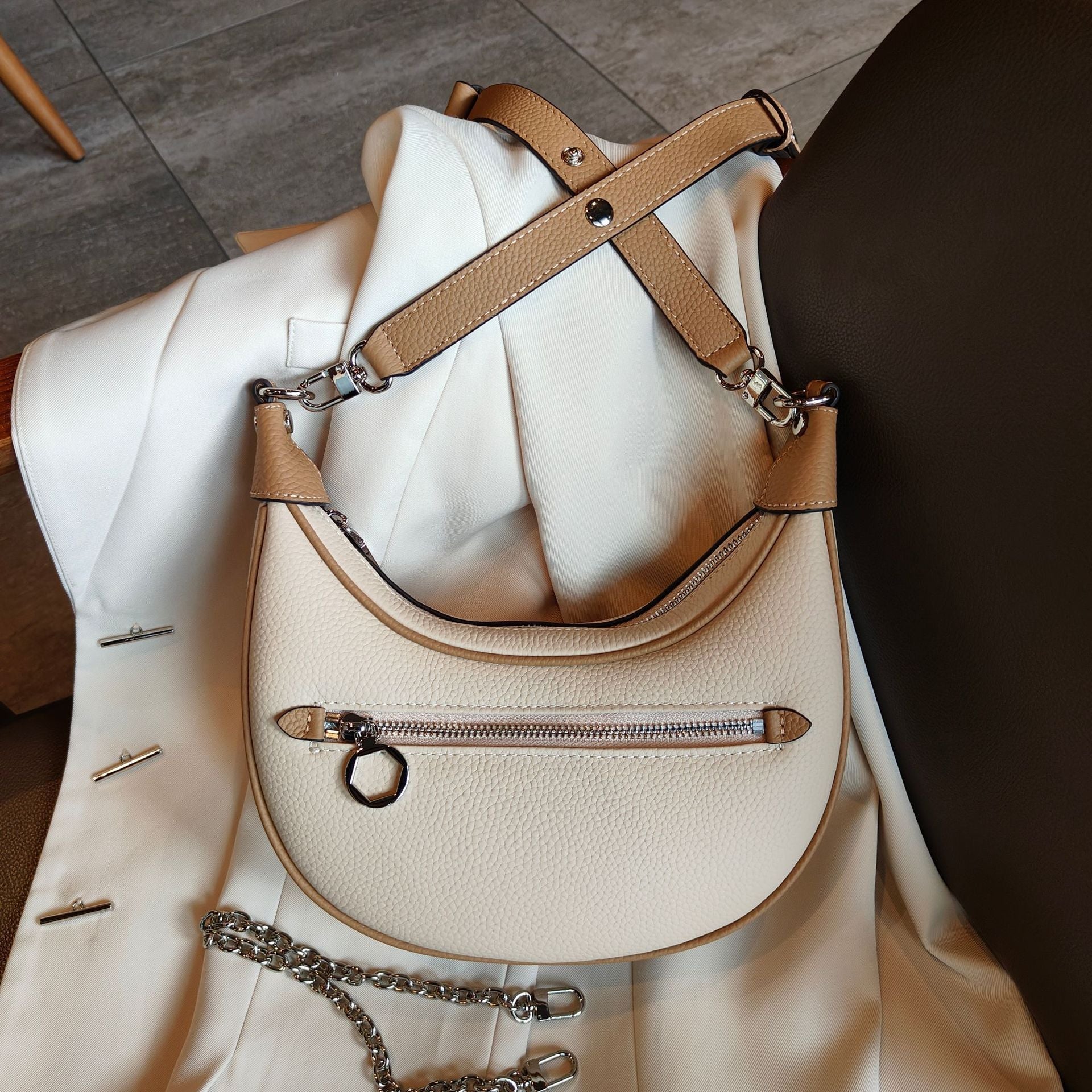 Global Luxury Fashion Brand Leather Pocket Bag - White