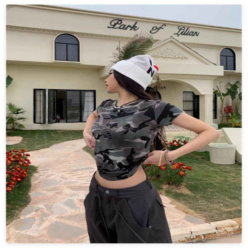 Retro Camouflage Printed Short Sleeved T-shirt For Women - Grey camouflage / S