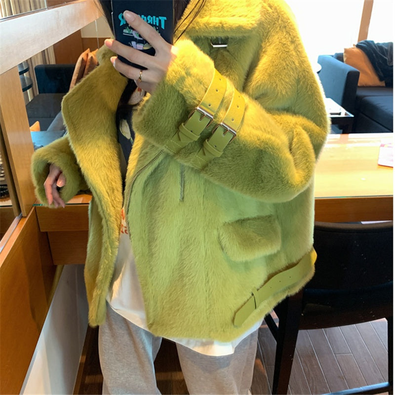 Women’s coat leather buckle fur coat women