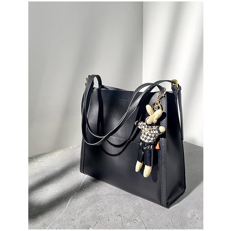 Luxe Cowhide Bucket Bag Elevates High-End Fashion Online - Black