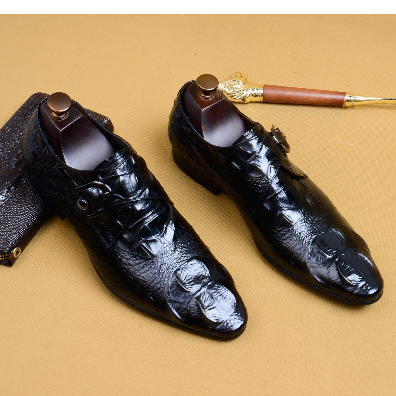 Black crocodile-patterned leather shoes for men’s luxury fashion and luxury clothing for all