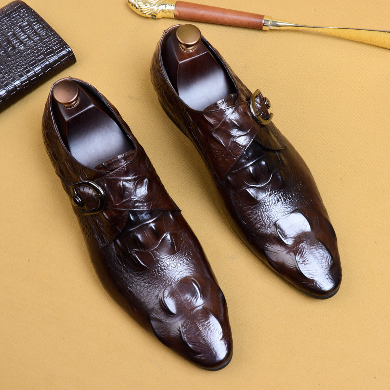 Brown crocodile-patterned leather shoes for men, luxury fashion for all