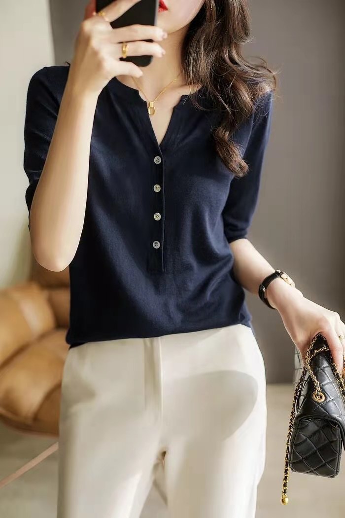Knitwear Women’s V-neck Fashion Half-open Collar Breasted Top - Navy Blue / Free Size