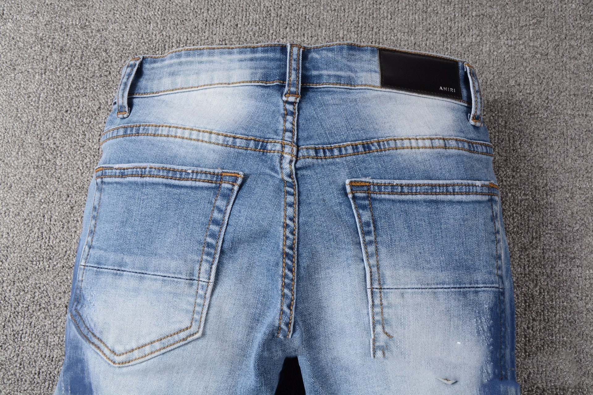 Men’s Whiskered Patch Patch Jeans