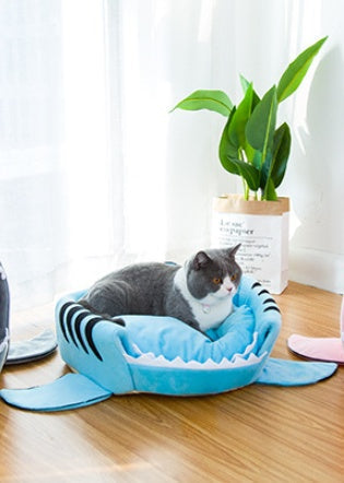 Creative Dual-Purpose Shark Pet Bed Small Dogs And Cats Warm Pet Bed - Blue / S