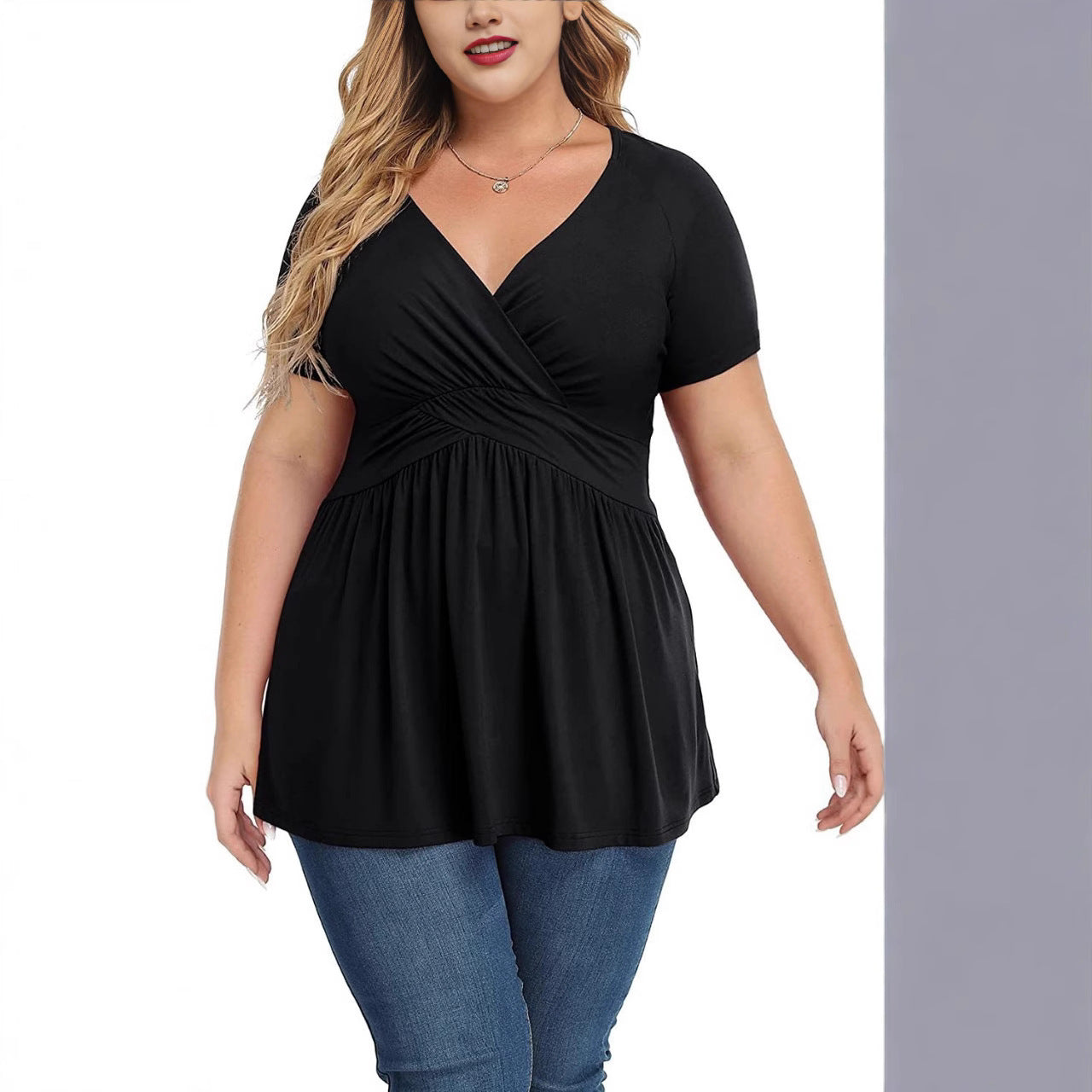 Women’s Plus Size T-shirt V-neck Top - Black / L