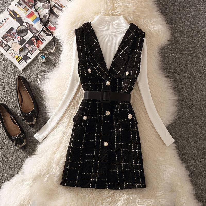 Women’s Slim Knitted Bottoming Shirt Vest - Black and white sweater / S
