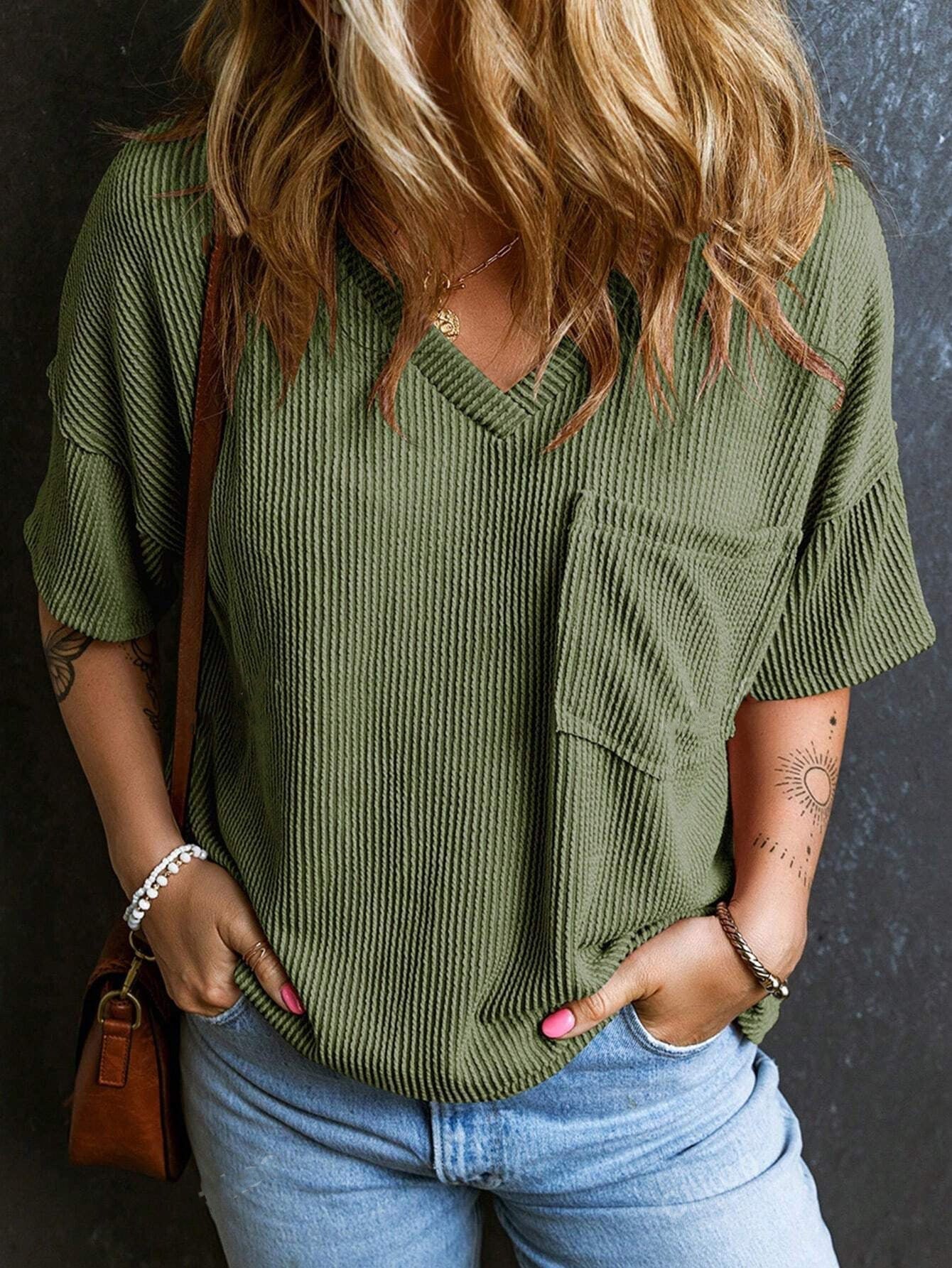 Fashionable Two-tone Pullover Short Sleeve V-neck Top For Women - Army Green / XS
