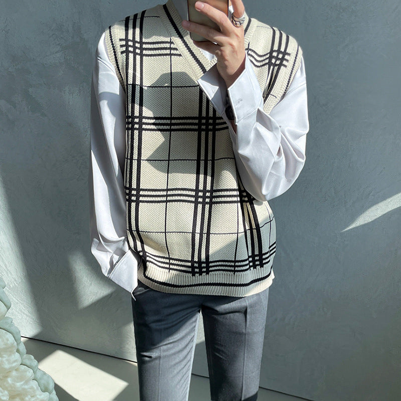 Knitted Men’s Trendy Plaid V-neck Sweater Vest - Khaki / M