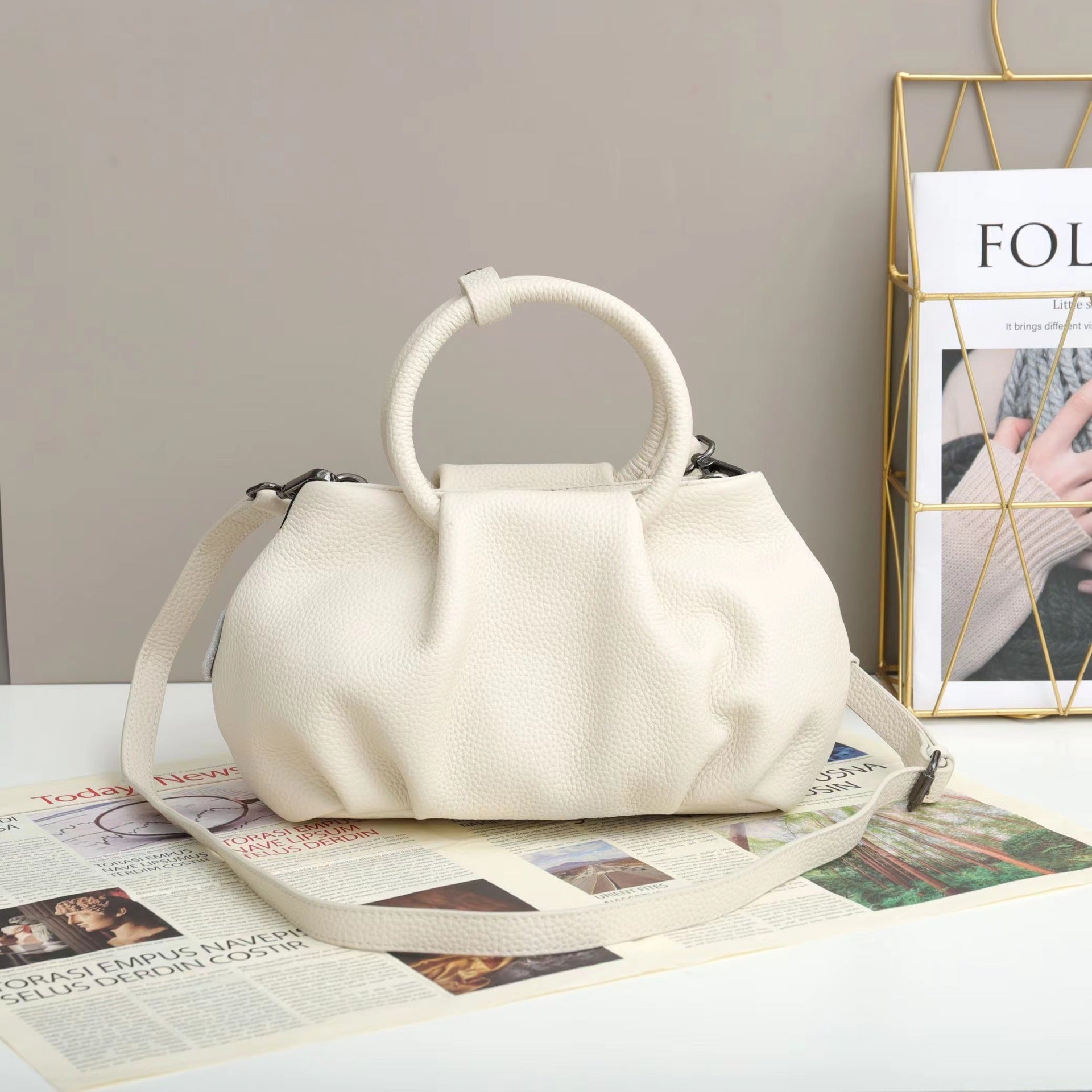 Unleash Global Luxury Fashion Brand Style - Milkshake White / 29x12 X17cm