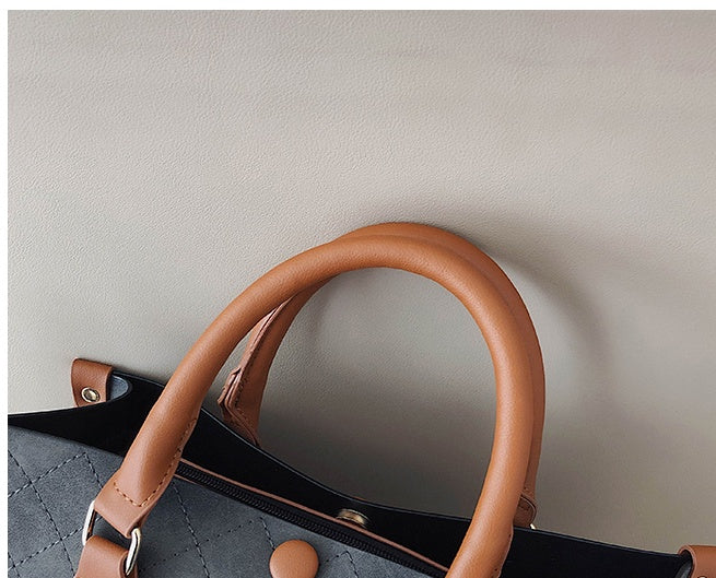 Unleash Luxury Cowhide Shoulder Strap Style - Green