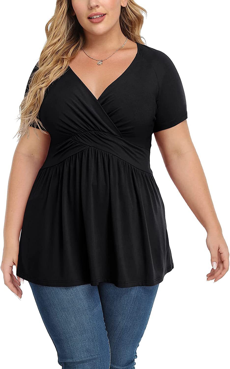 Women’s Plus Size T-shirt V-neck Top - Black / L