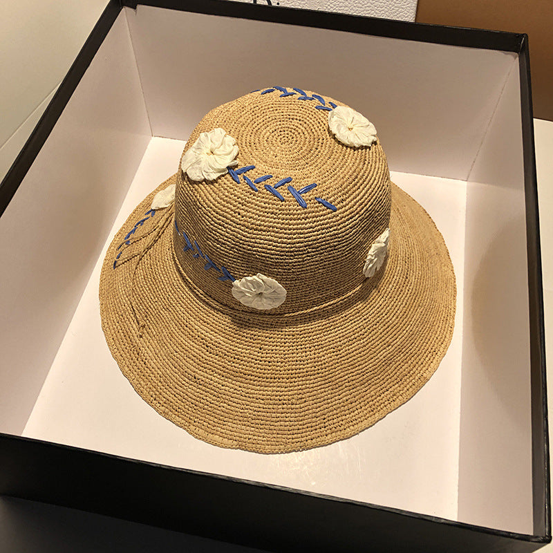 Women’s Raffia Hat With Embroidered Flowers On Vacation By The Sea - Natural raffia / adjustable